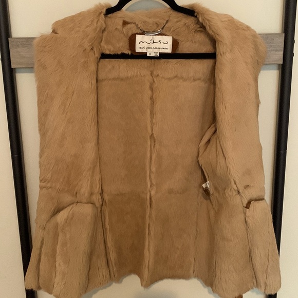 Fur jacket - Picture 3 of 5